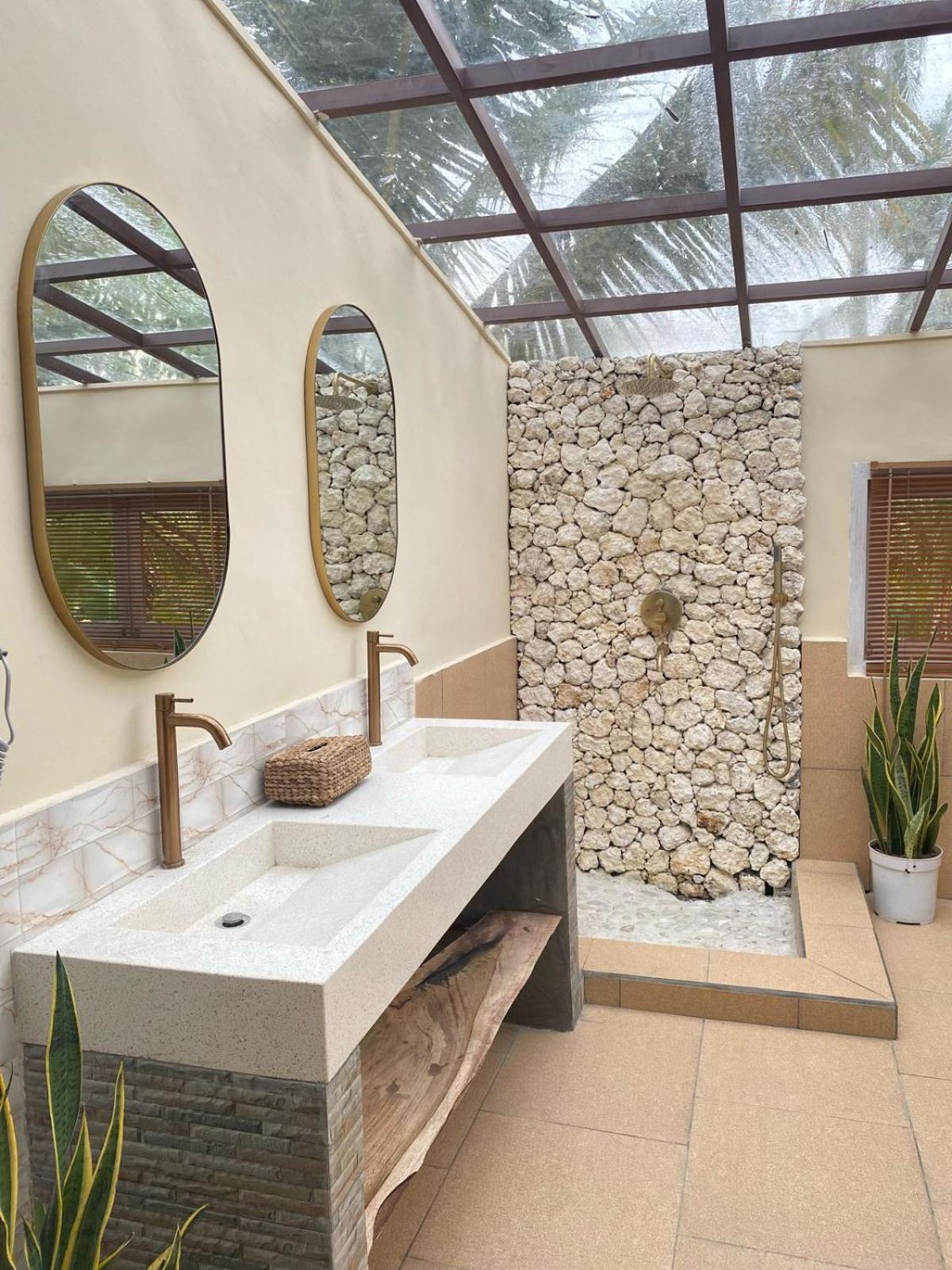 Gading Tree House Villa Batununggul Luaran gambar